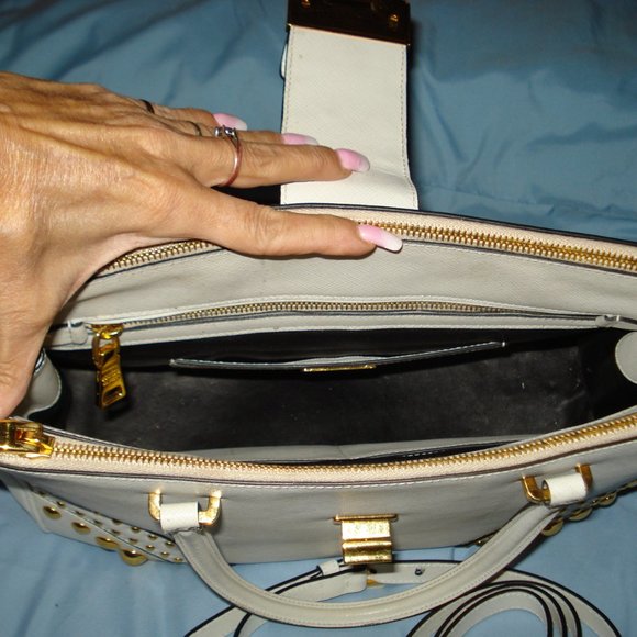 Prada one of a kind straight from Milan Italy - Picture 4 of 5